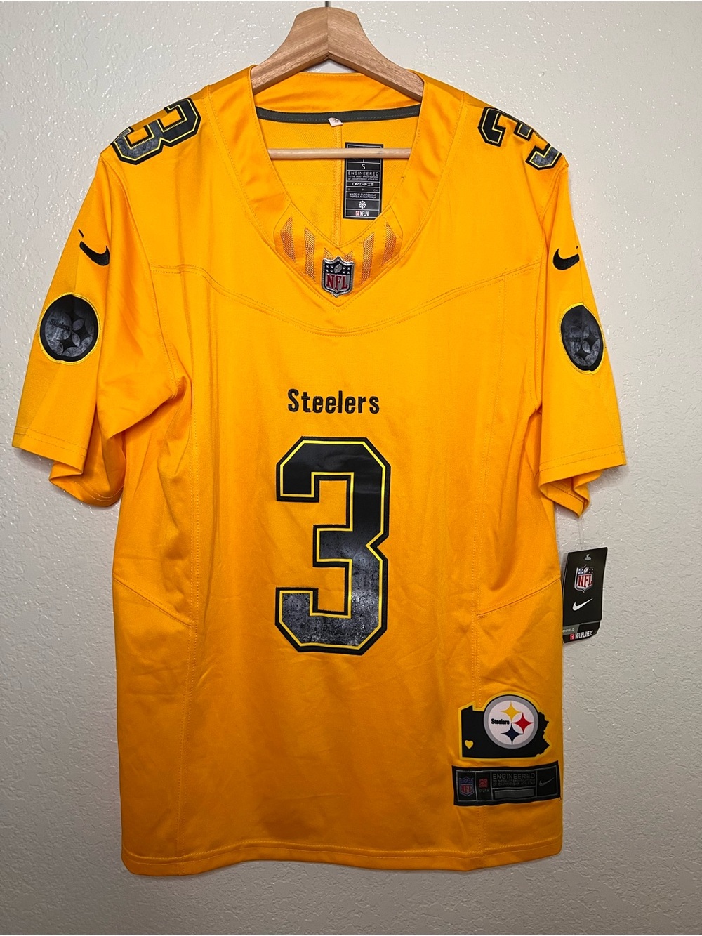 Nike Pittsburgh Steelers "Inverted Legend" Russell Wilson Jersey Size Small